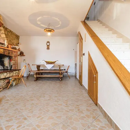 1 Bedroom Gorgeous In Slivno *